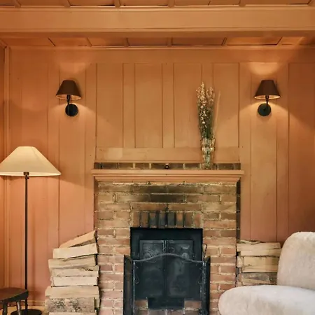 Swiss Near Gstaad: Luxury Views Сasa de vacaciones