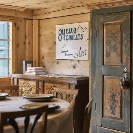 Сasa de vacaciones Swiss Near Gstaad: Luxury Views *