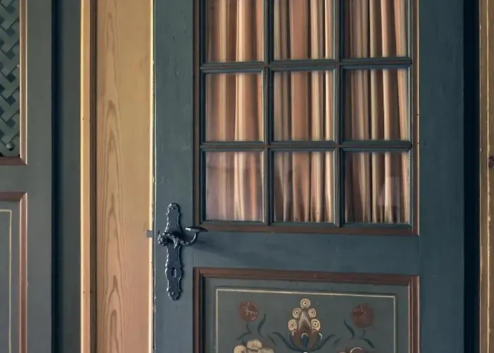 Feriehus Swiss Near Gstaad: Luxury Views *