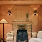 Swiss Near Gstaad: Luxury Views Дом отдыха