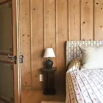 Swiss Near Gstaad: Luxury Views Дом отдыха